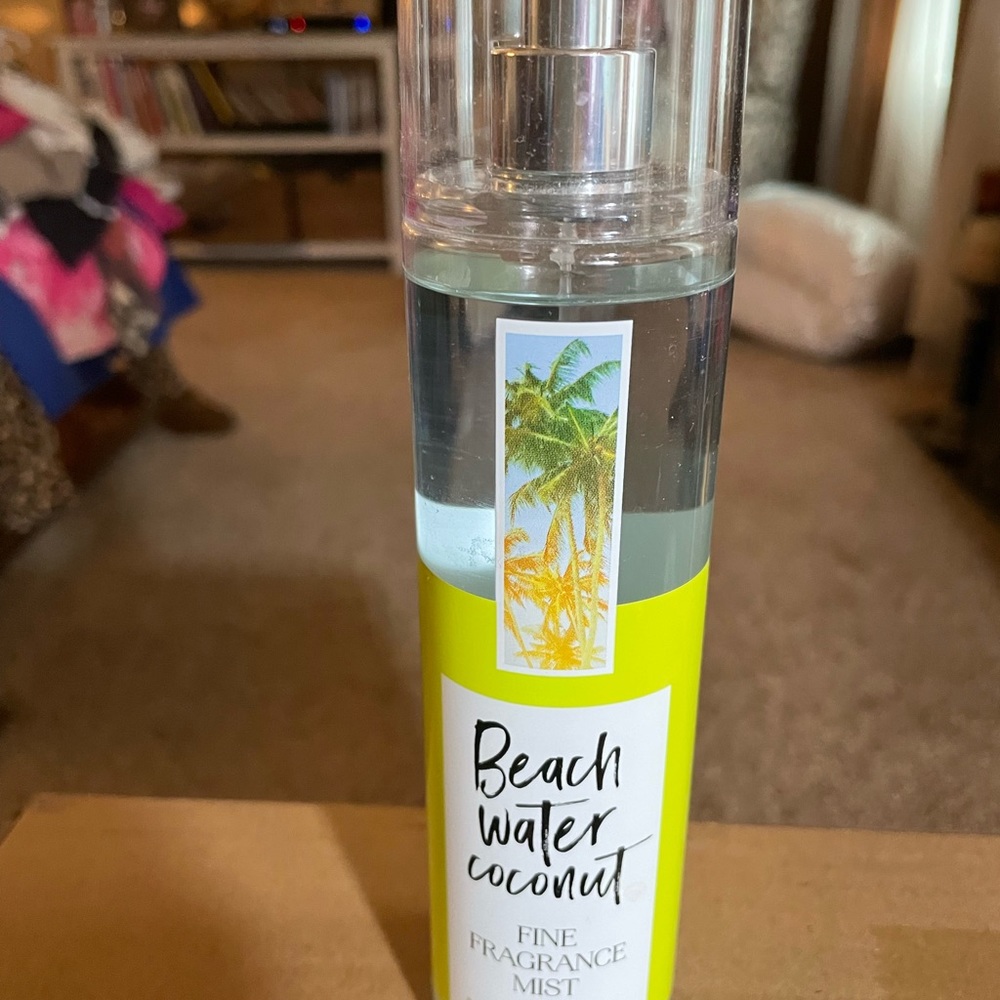 Bath & Body works Beach Water Coconut fine fragrance mist.